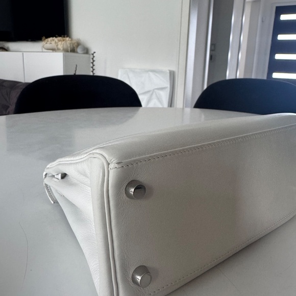 Hermes’ Kelly 25 Blanc White Palladium Hardware - Picture 5 of 8